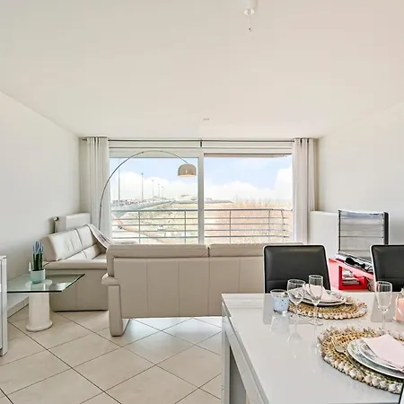 Modern And Comfortable 2 Bedroom With Fantastic Sea-view And 2 Terraces * Knokke-Heist